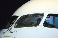 从中国腾飞 美联航飞机太平洋上驾驶舱玻璃破裂急降日本（附图